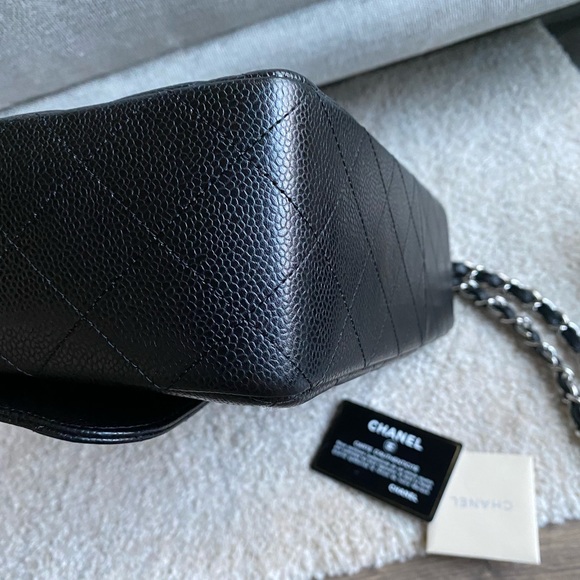 SOLD. Chanel jumbo single flap bag in black caviar - Picture 7 of 16